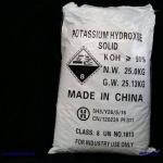KOH - Potassium hydroxide 90%